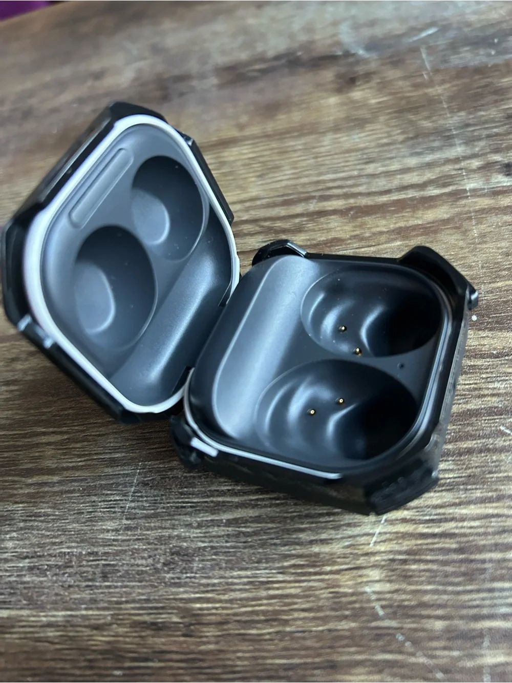 OTOPO Protective Case for Samsung Galaxy Buds, featuring a black hybrid design